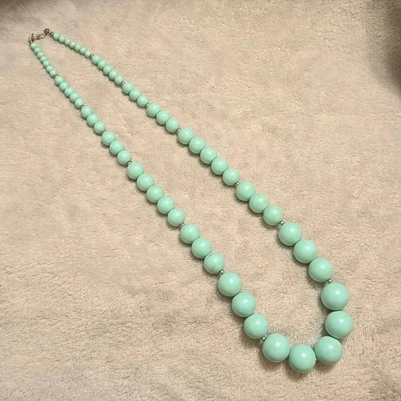 #358 Vintage Monet green necklace - Picture 3 of 5